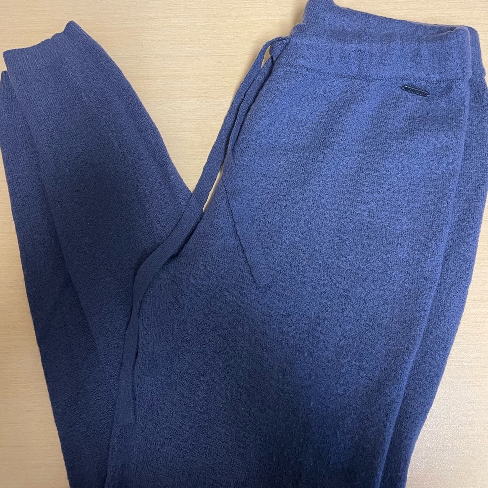 Guess women front-tie jogger size M